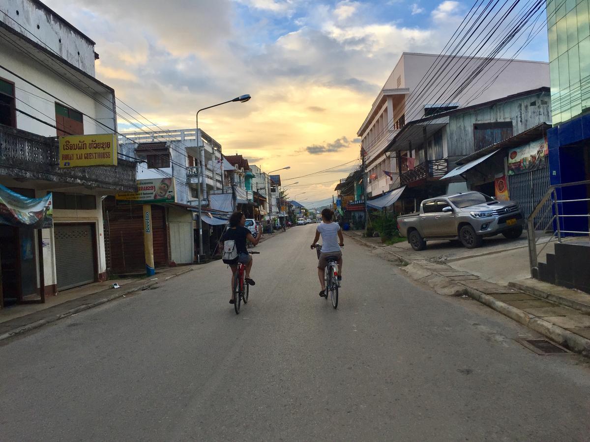 Little Hostel Ban Houayxay Exterior photo